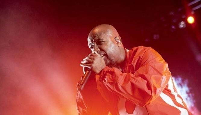 В новом клипе Tech N9ne читает репрезент в психбольнице