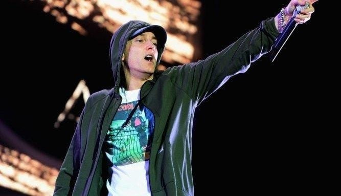 Скільки коштує поїздка на концерт Eminem?