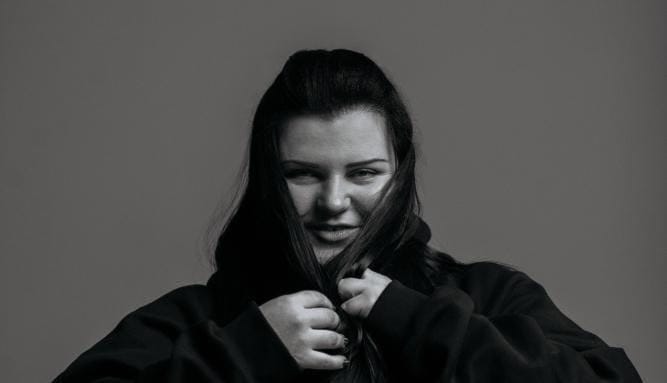 Alyona Alyona екранізувала пісню «Якби я була не я»
