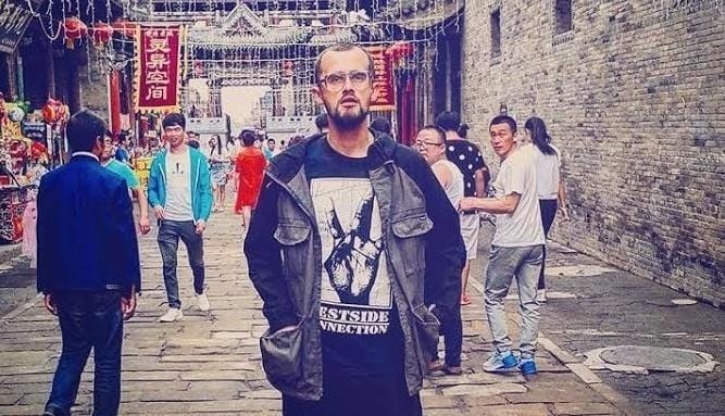 Mikki Fingaz выпустил клип, снятый в Китае, и первую часть нового альбома