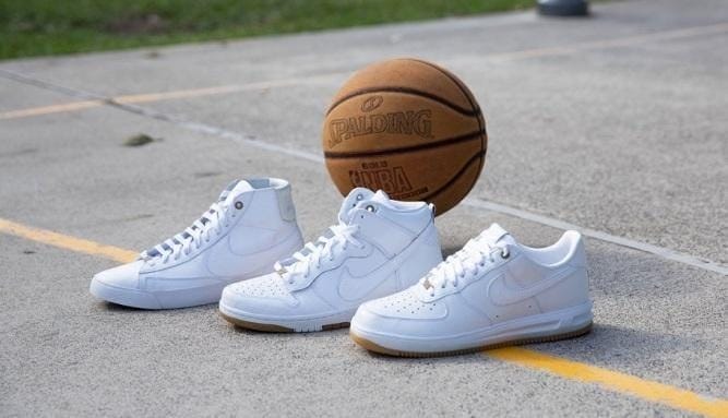 Белее белого: коллекция классических Nike
