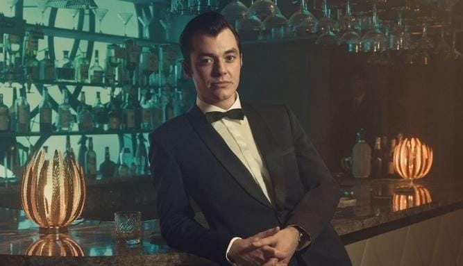 Про дворецкого Бэтмена тоже сняли сериал. Смотрим трейлер