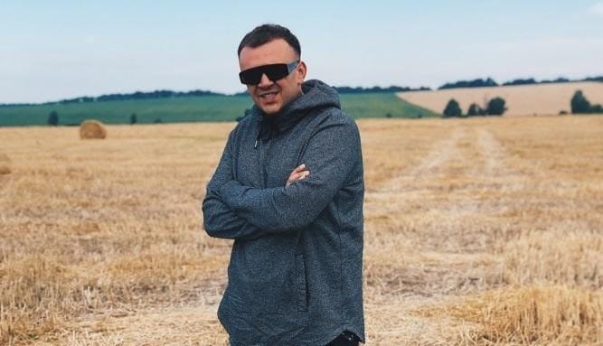 Vnuk продолжает диссить рэперов в новом видео
