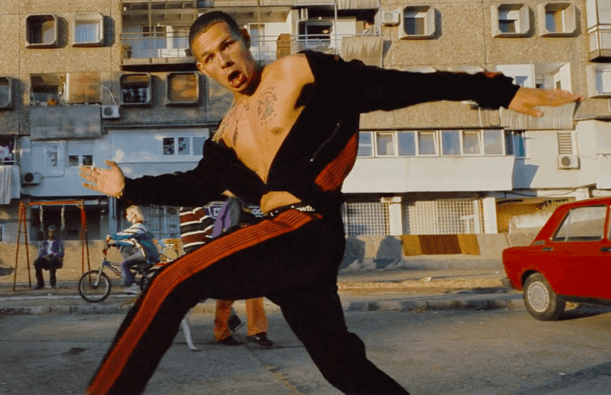 Посмотрите перформанс Mura Masa и Slowthai на шоу Джимми Фэллона