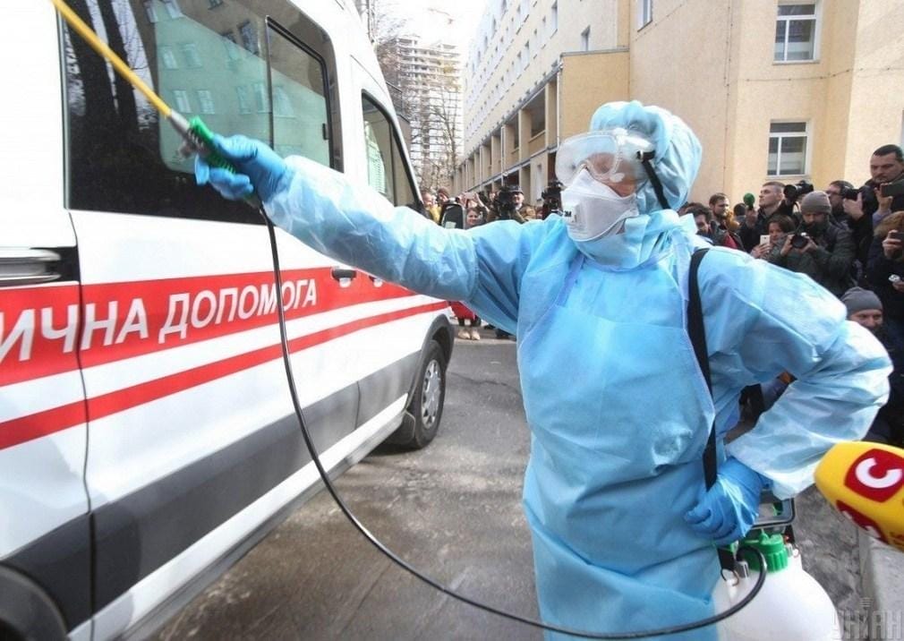 Официально: в Украине введен карантин