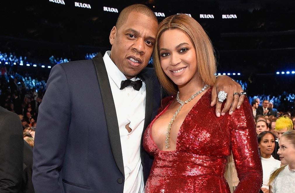 К 12 годовщине свадьбы Бейонсе и Jay-Z мама певицы показала раритетное фото с церемонии