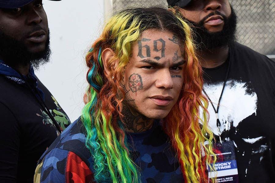 Адрес, по которому проживает 6ix9ine узнали. Рэпер сразу же переехал в другое место