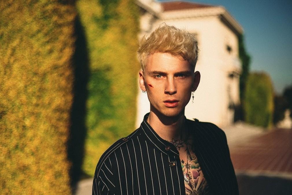 Machine Gun Kelly перепел песню “Killing in the Name”