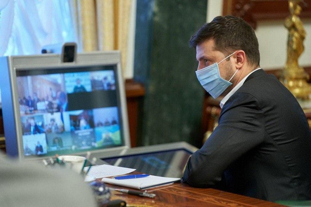 “Чтобы не было депрессухи”: Зеленский хотел намеренно заразиться коронавирусом