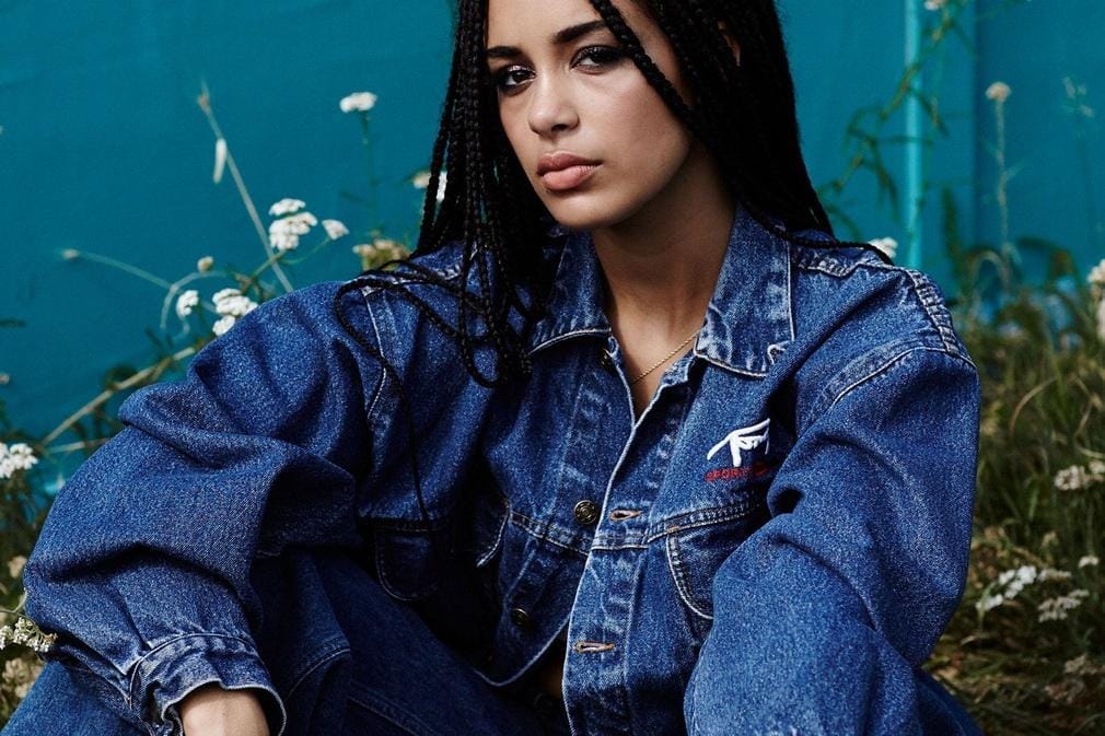Новый клип Jorja Smith снят в поддержку акции  Black Lives Matter