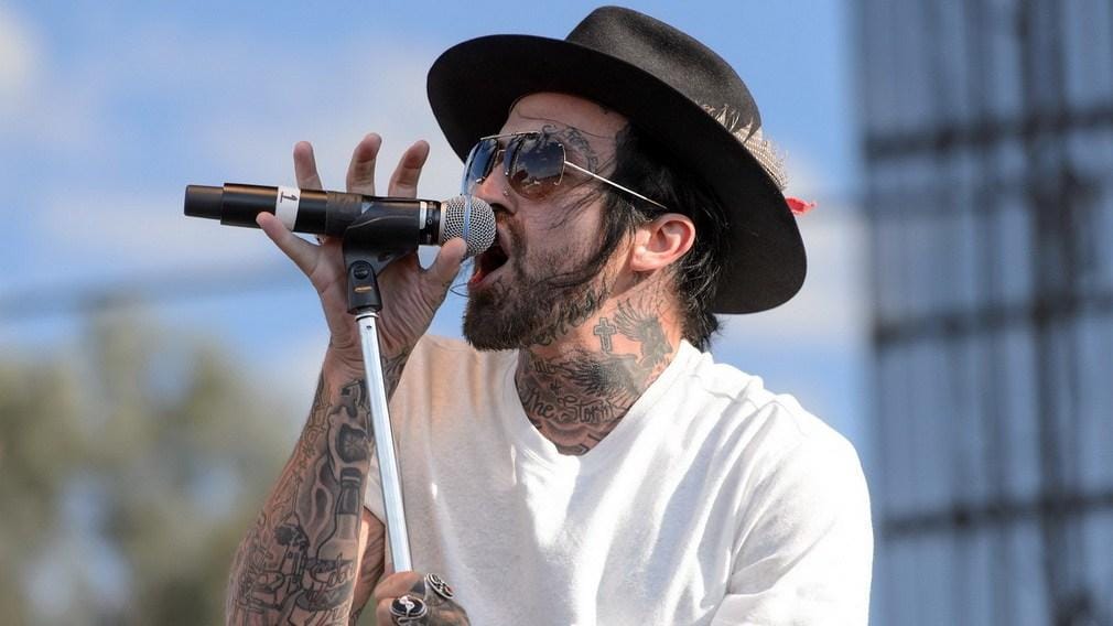 Yelawolf выпустил клип “Lightning”