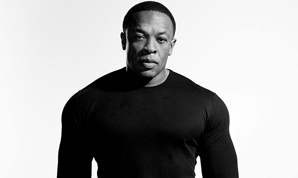 СМИ: Dr.Dre все еще находится в отделении интенсивной терапии