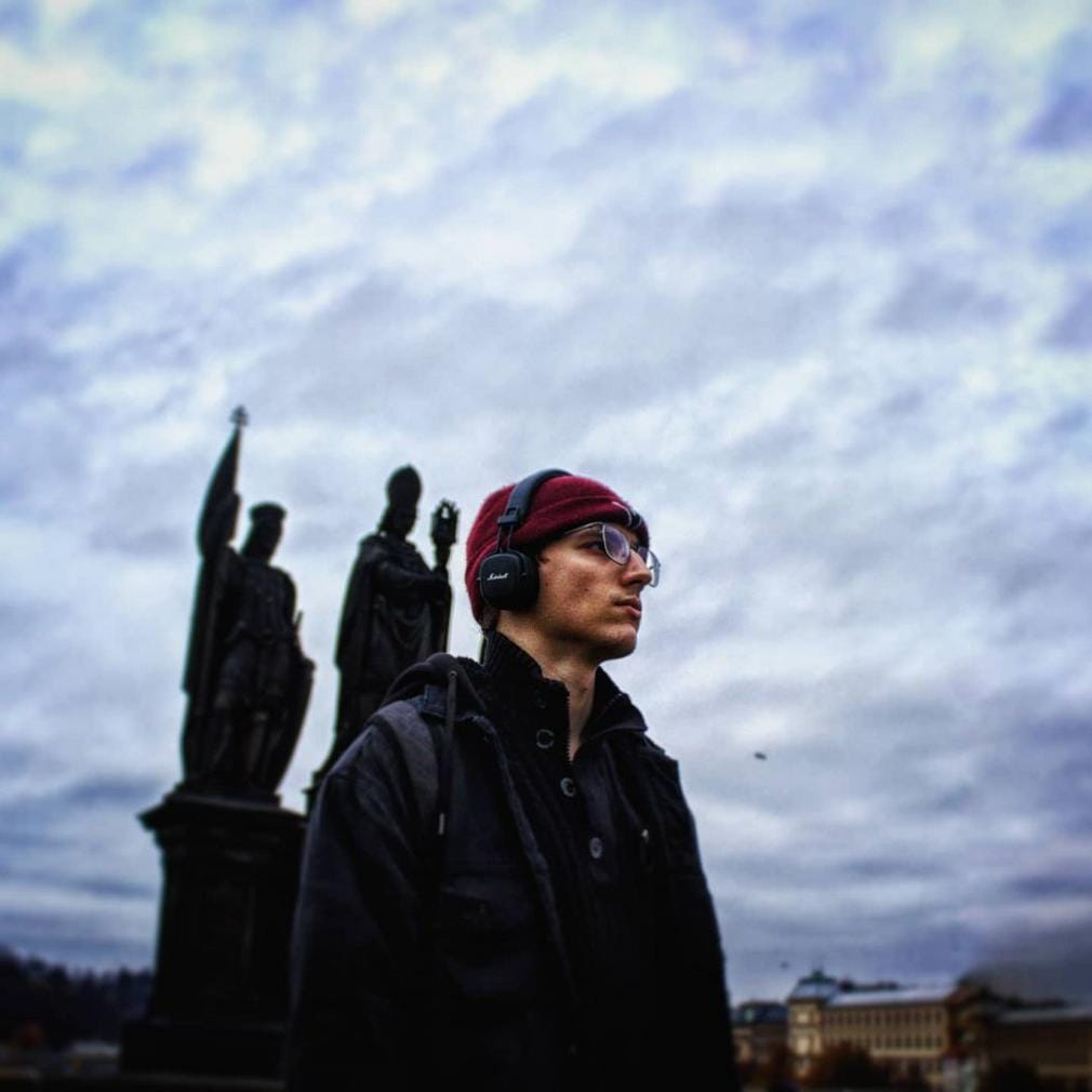 Нове ім’я: Lefor