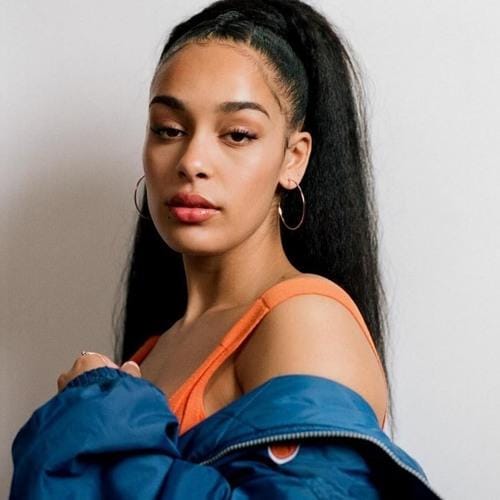 Jorja Smith роздає стиль в спільному кліпі  з Jaykae