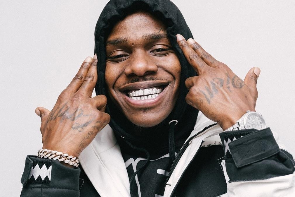 В новому кліпі DaBaby іронізує над скандалом навколо його висловлювань про геїв і ВІЛ