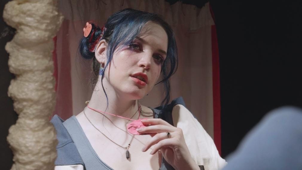 Новий голос онлайн-підлітків badactress випустила перший сингл із кліпом  «wlw.ua»
