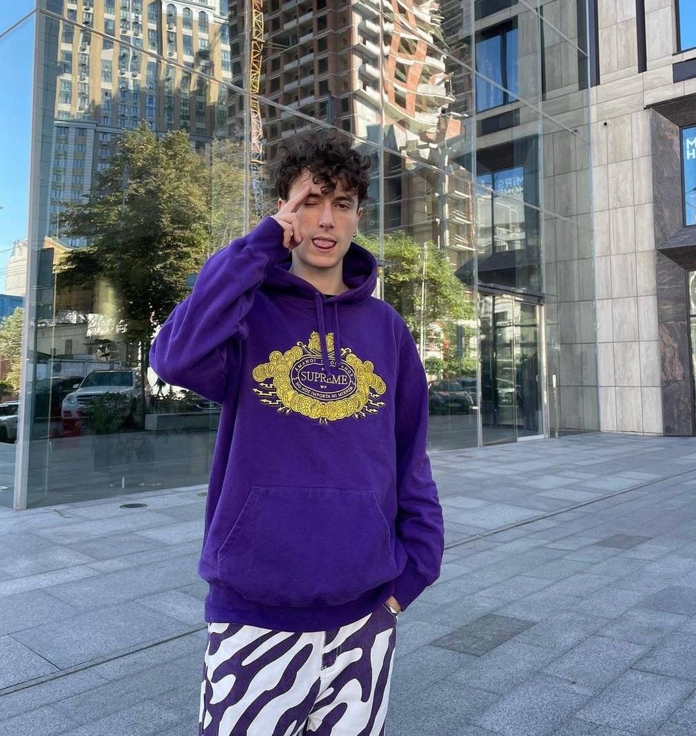 Wavy Dem повертається у новому пальті