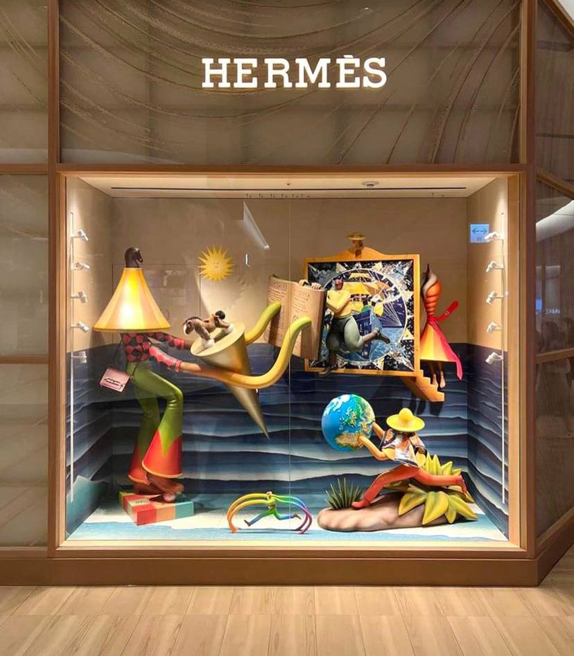 Український художник Waone Interesni Kazki заколабився з Hermès