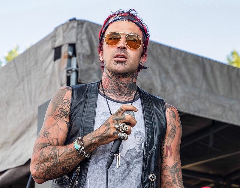 Слухаємо альбом Yelawolf «War Story»