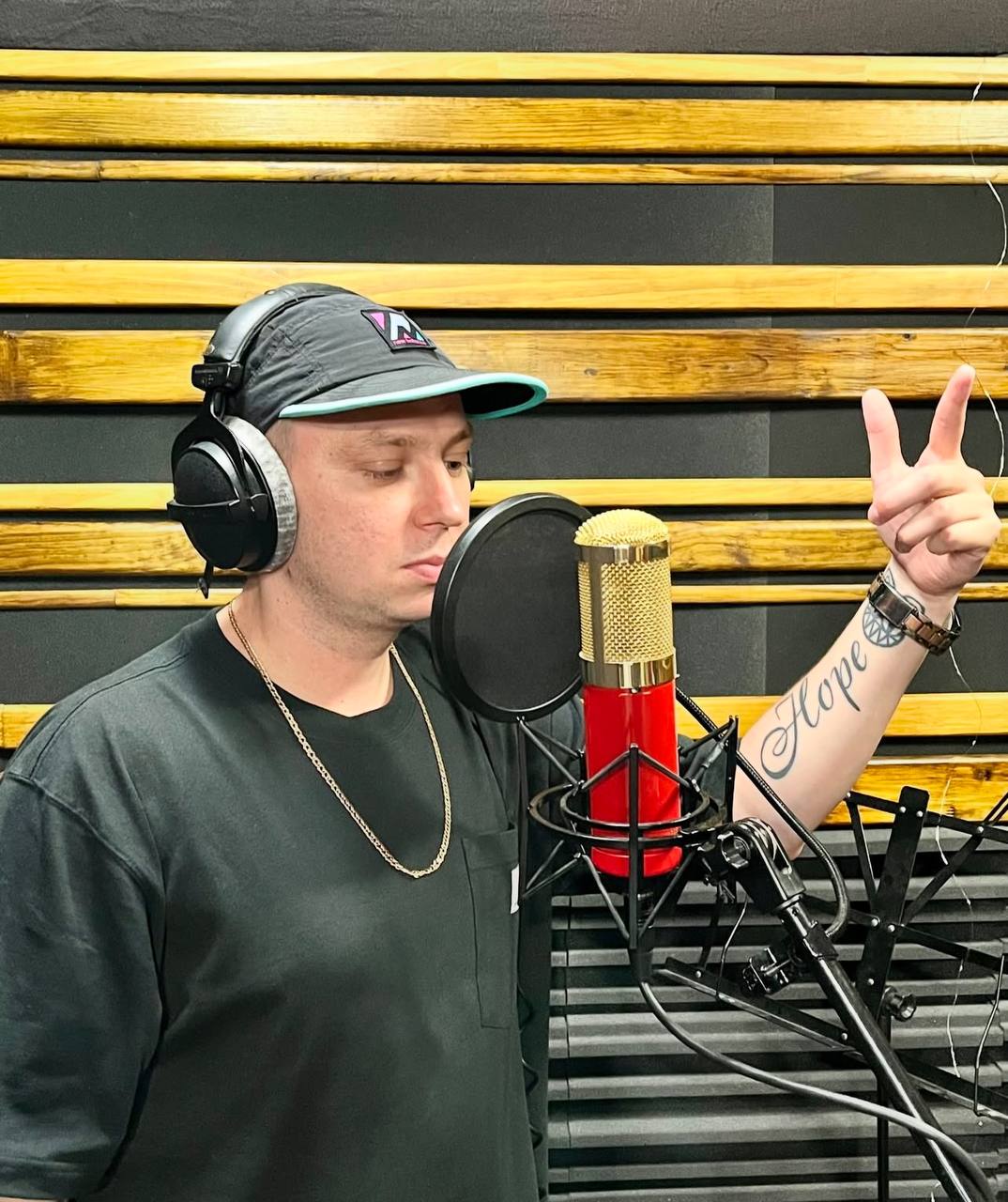 ПРОЩАВАЙ МОЛОДІСТЬ, Lasta і Mr.Tkach «Дитина Прому»