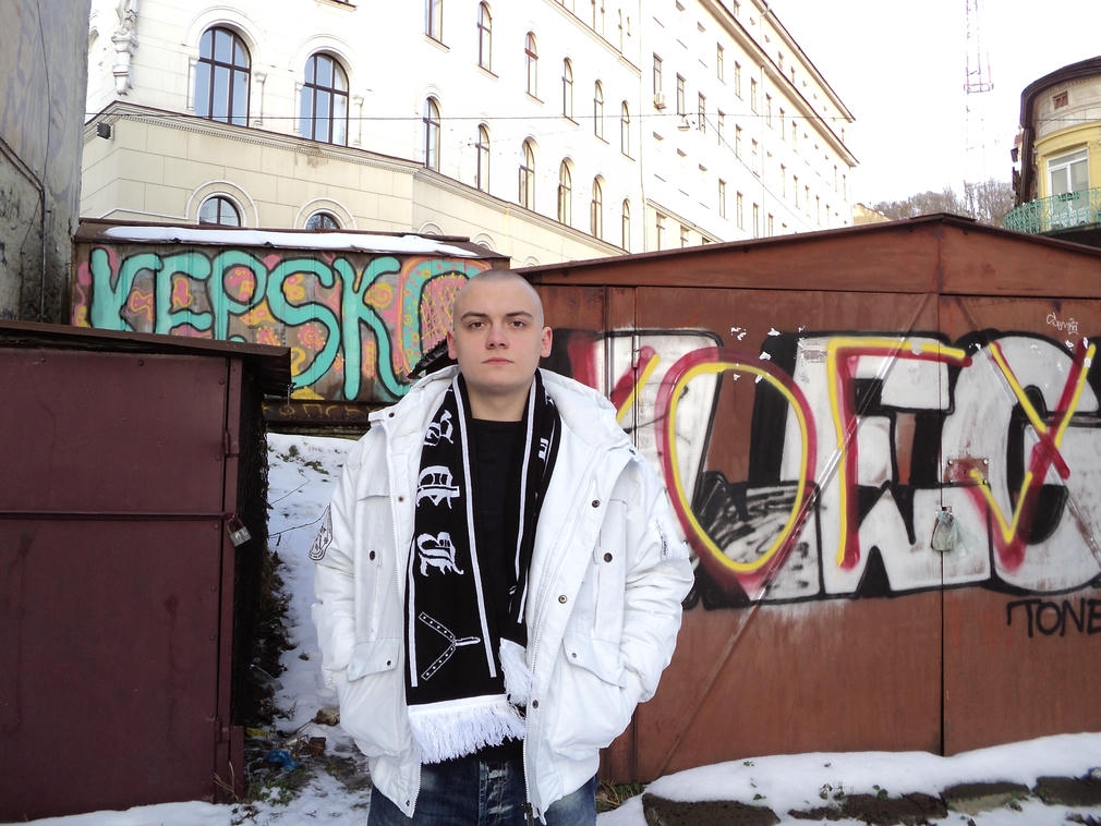 Врангель випустив кліп «Реп»: канонічний і дуже агресивний батл реп