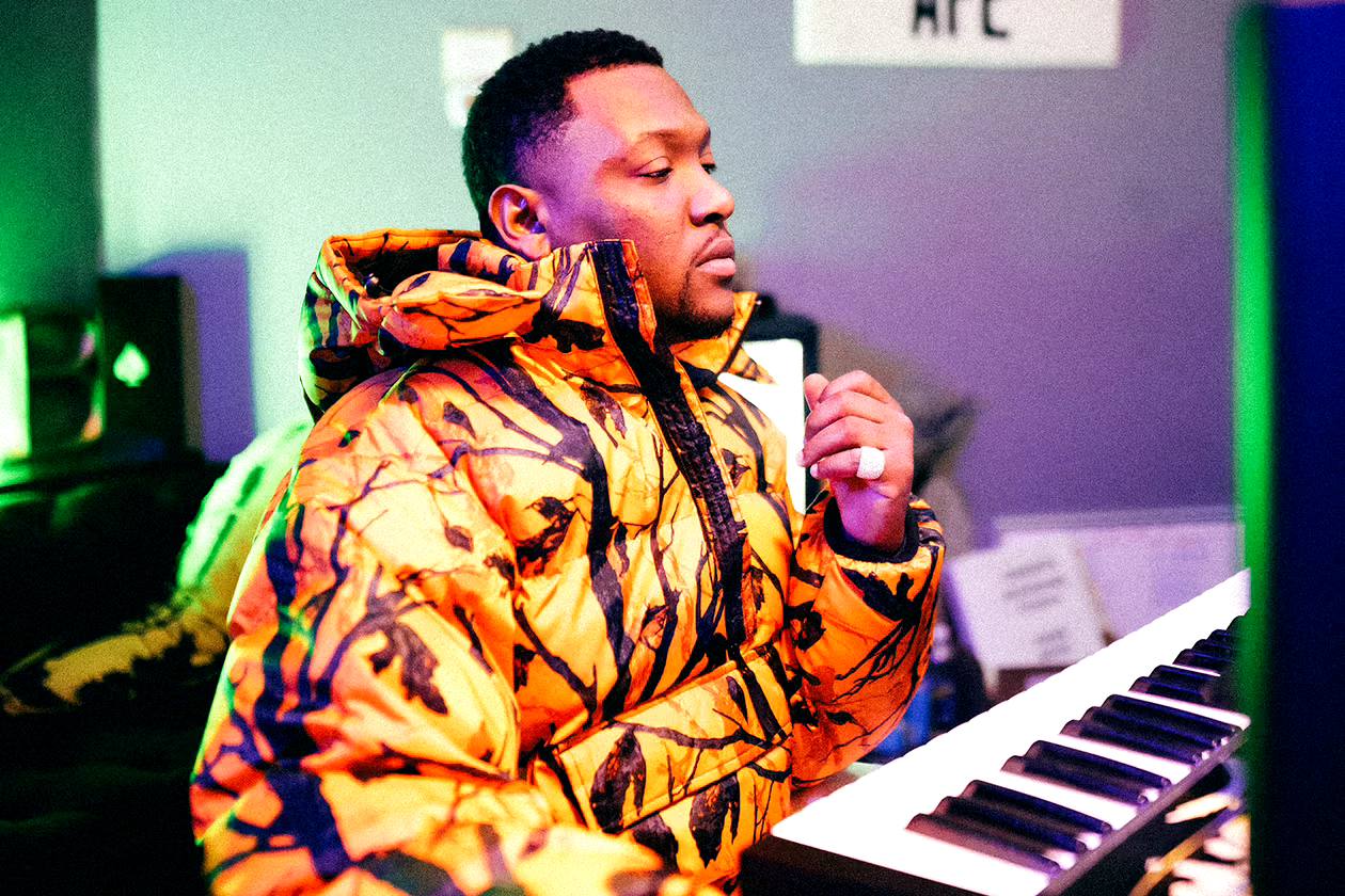 Hit-Boy скинув кайдани лейбу і випустив трек «What’s The Deal?»