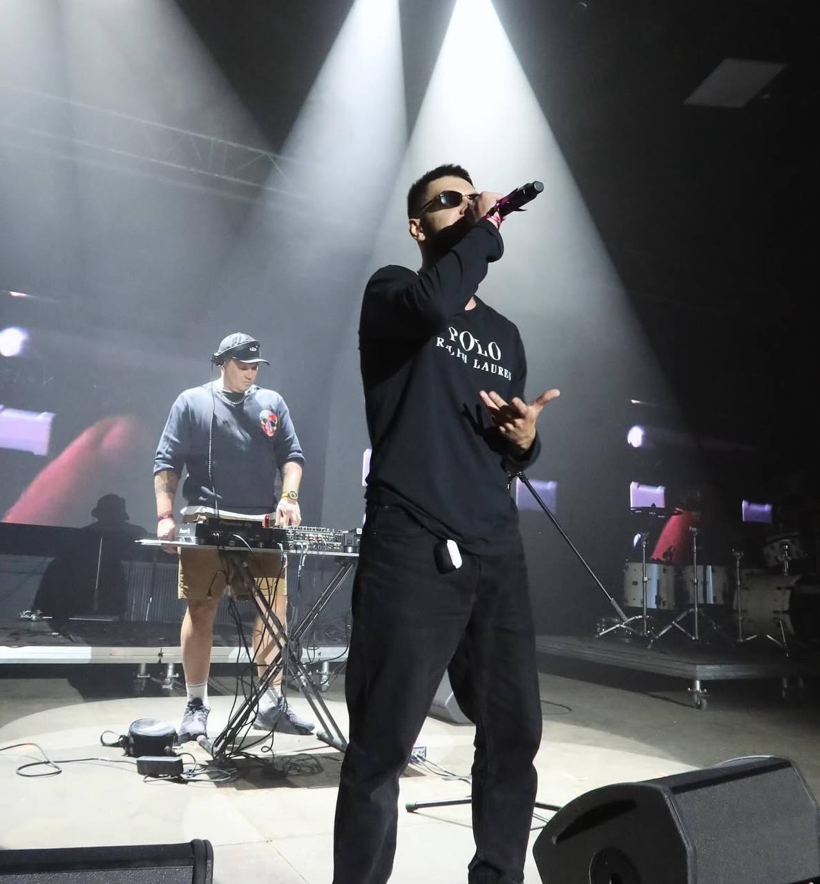 Andy Maxwell випустив кліп «Смак вина»