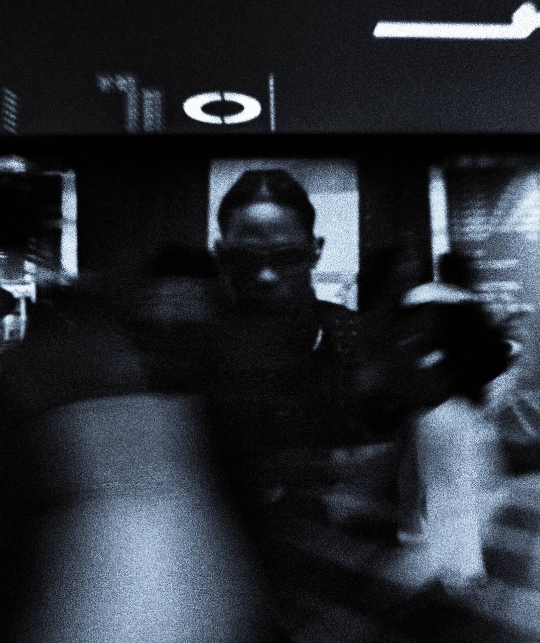 Тревіс Скотт та Oakley представили окуляри X-Metal Juliet